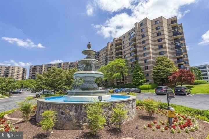 8360 Greensboro Drive - Photo 4 of 50