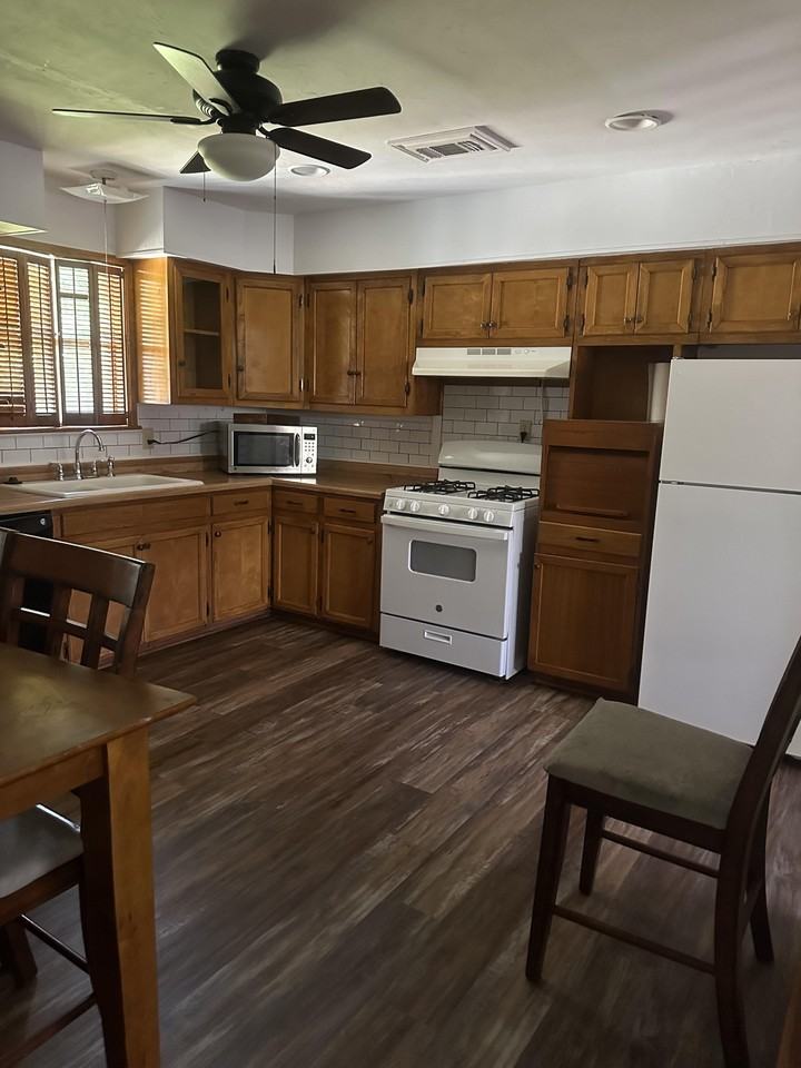 Parker Drive - Photo 5 of 34