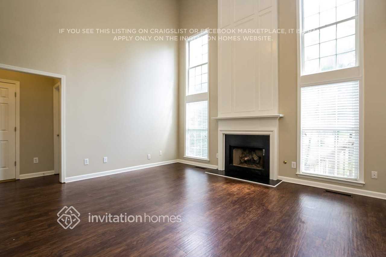 4132 Glenaire Way Nw - Photo 3 of 20