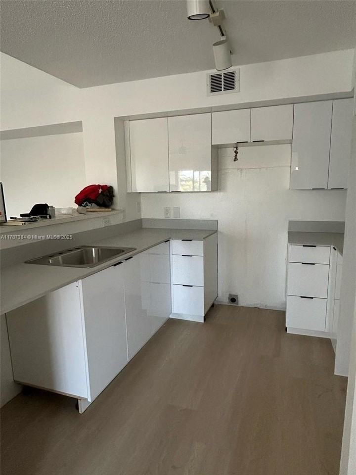 4320 Nw 107th Ave #303-1 - Photo 2 of 9