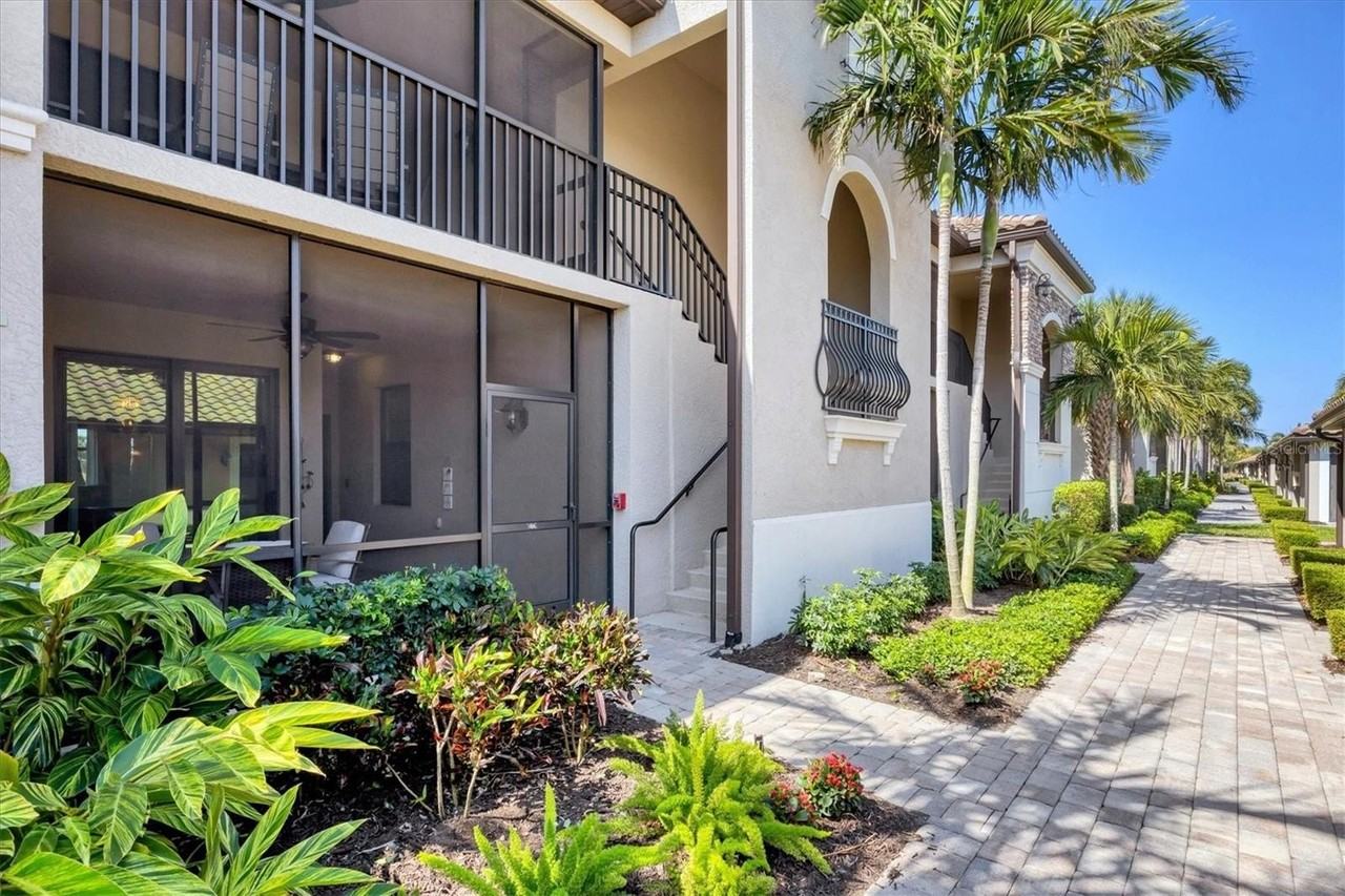 5624 Palmer Cir #105 - Photo 4 of 50