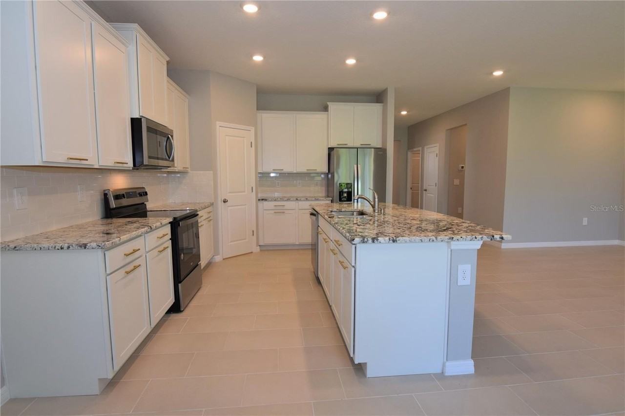 2128 Midnight Pearl Drive - Photo 3 of 37