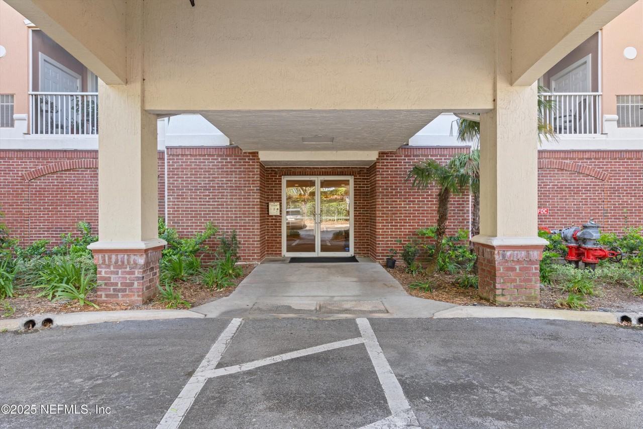 4480 Deerwood Lake Pkwy ##657 - Photo 2 of 25