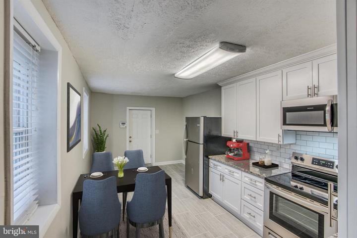 1724 Patapsco St - Photo 5 of 50