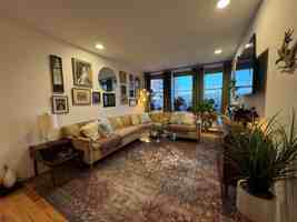 featured image of 25 W Broadway ##207