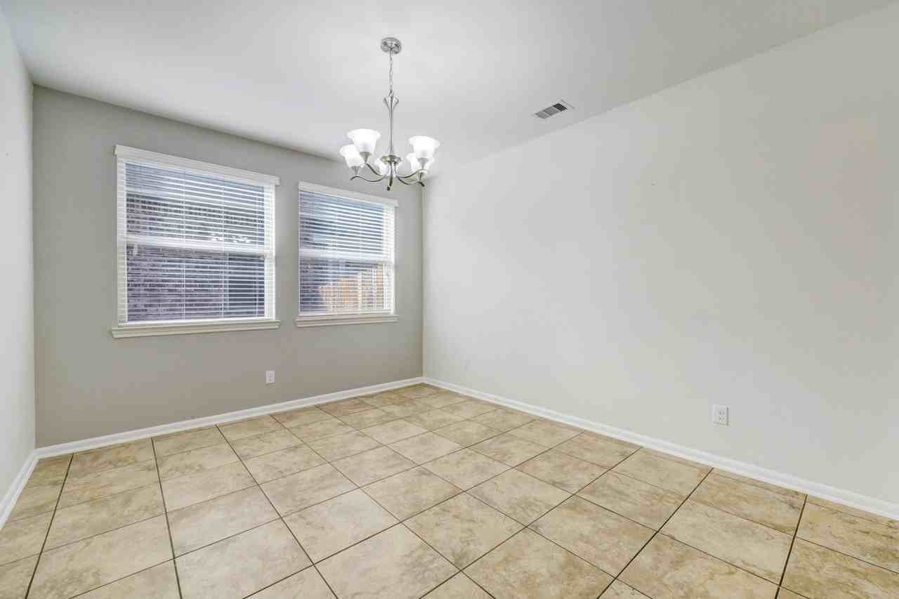 6102 Nicholas Ln - Photo 6 of 33