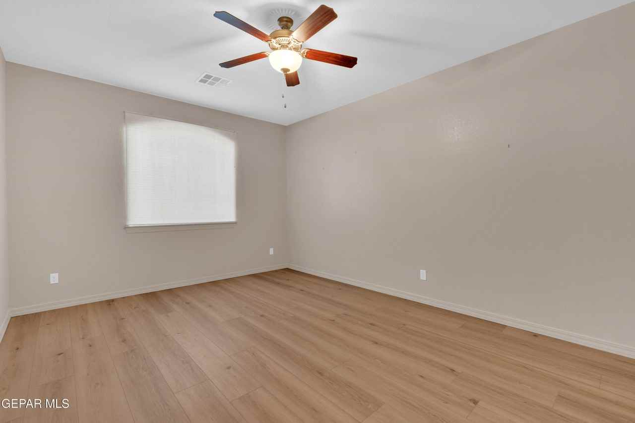 1629 Sora Way - Photo 7 of 50