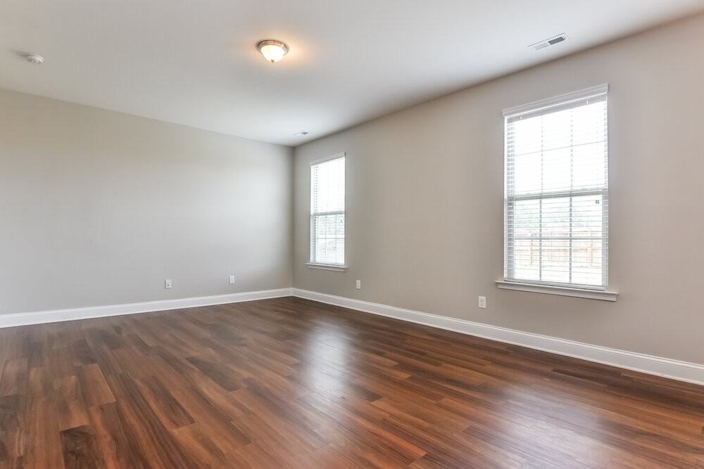 58 Knoll Ct - Photo 3 of 15