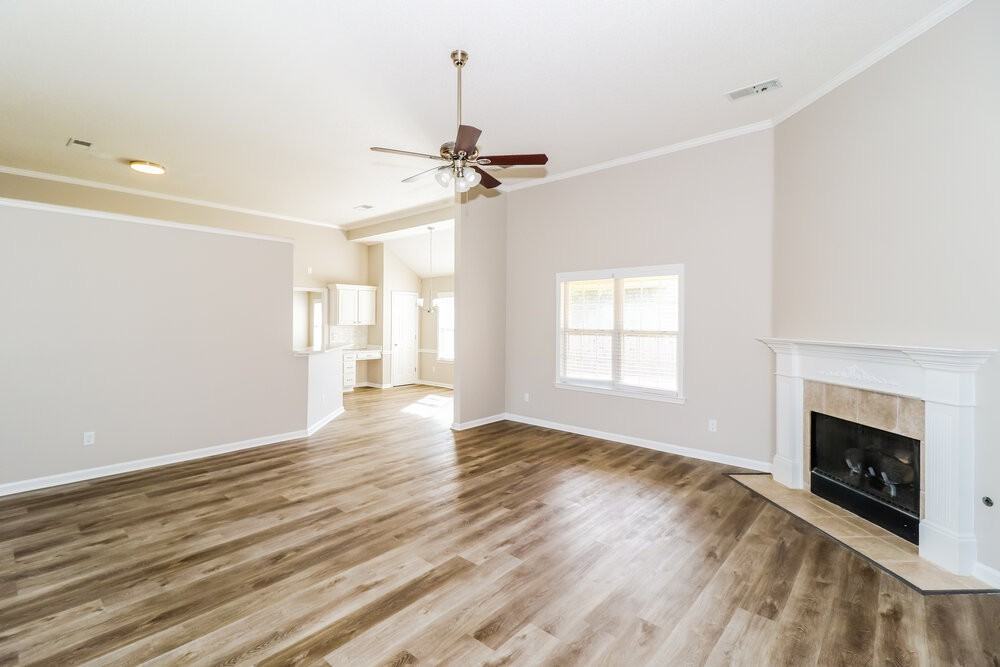 9245 Tamhaven Dr - Photo 5 of 16