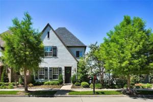 featured image of 2221 Longwood Drive