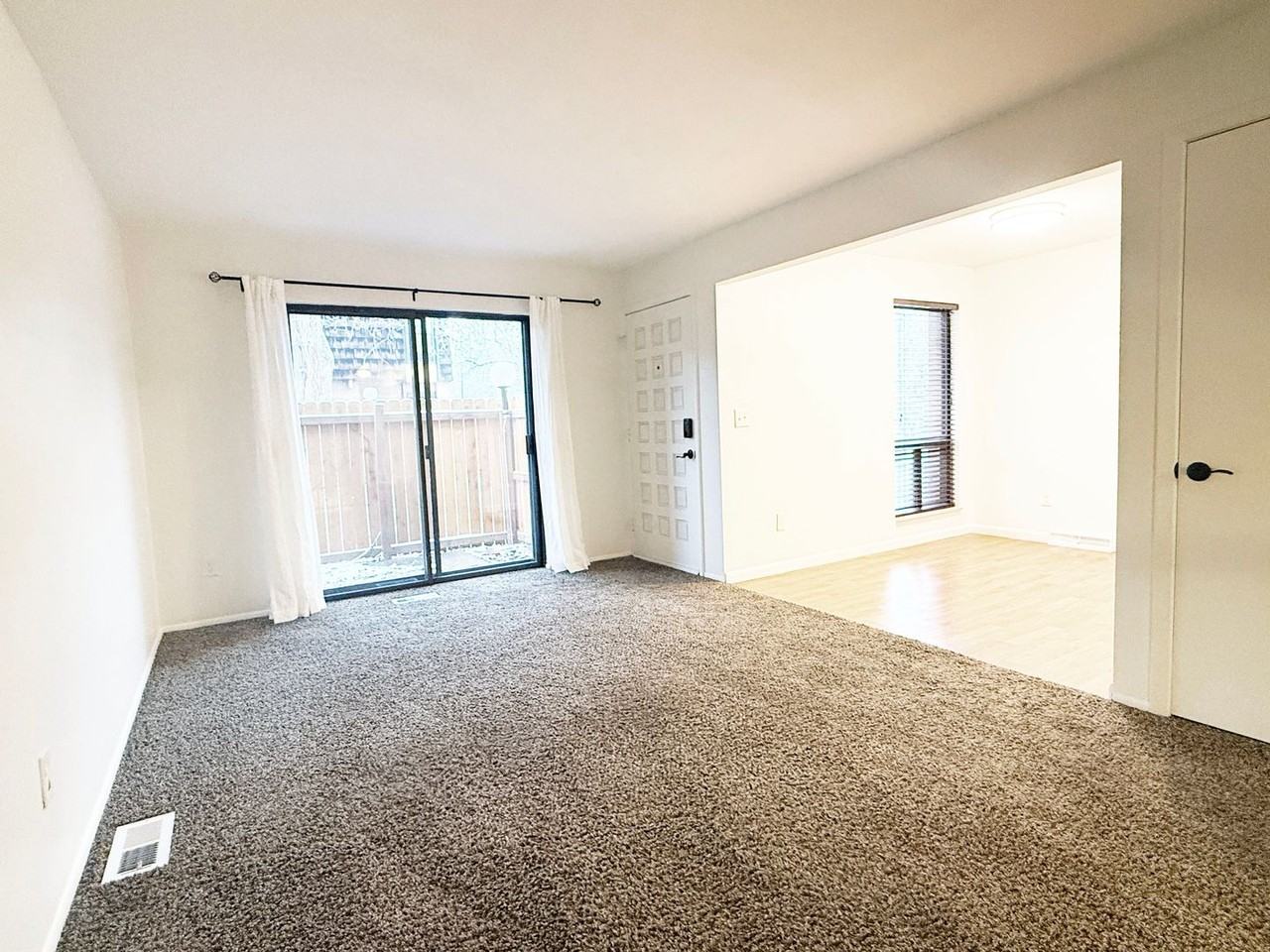 6498 Welch Ct - Photo 5 of 31