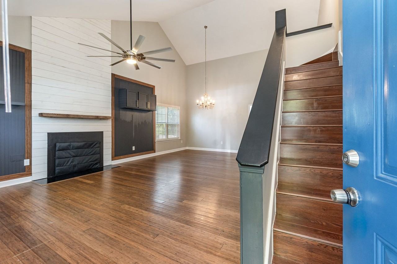 104 Ryan Ct - Photo 2 of 21