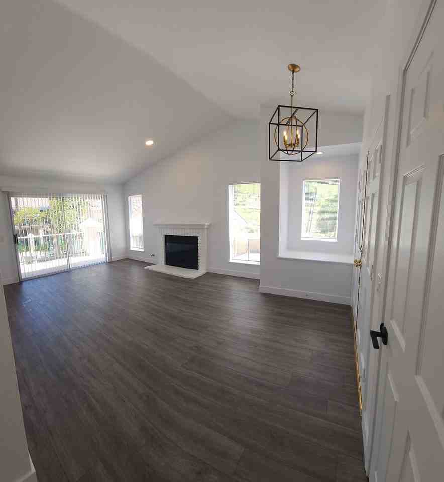 272 Augustine Way #B - Photo 3 of 33