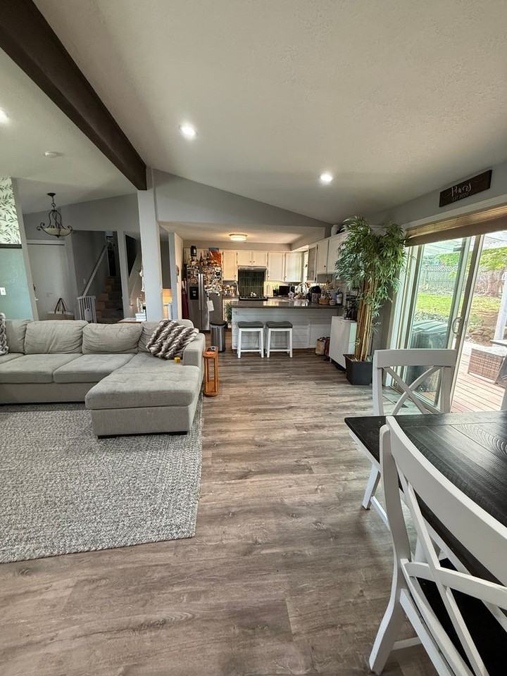 865 Melissa St Se - Photo 3 of 12