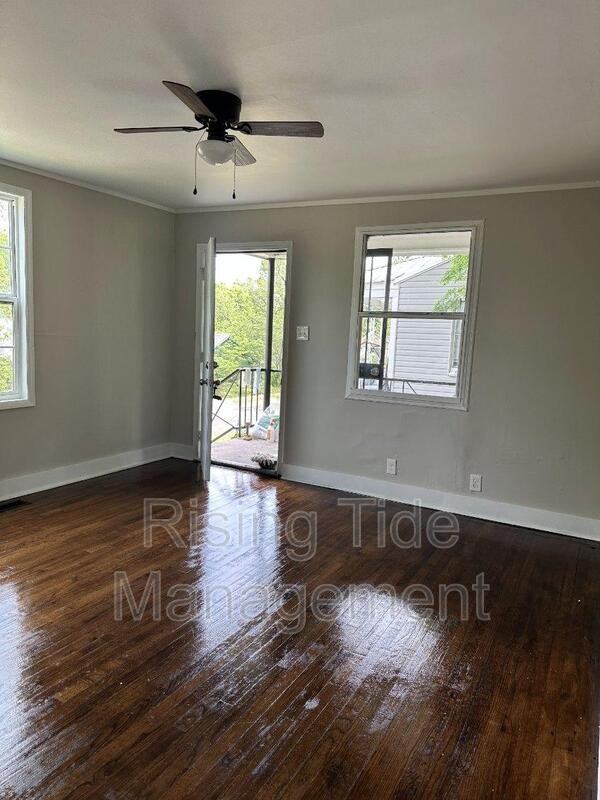 3905 39th Ct N - Photo 2 of 11
