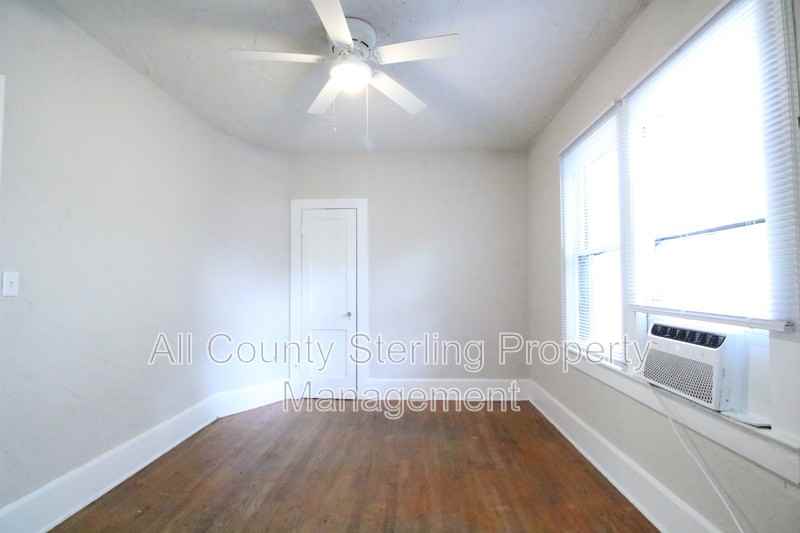 707 Nw 2nd Ave #102 - Photo 7 of 11