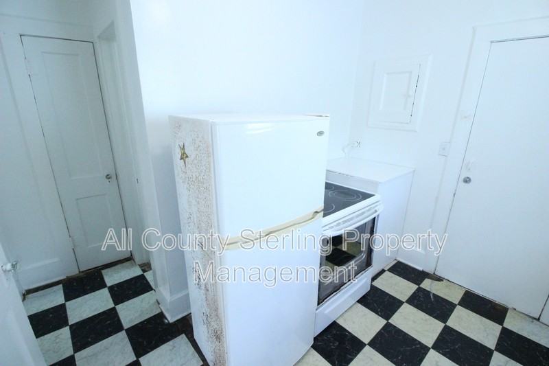 707 Nw 2nd Ave #102 - Photo 4 of 11