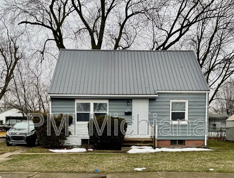110 N Gladstone Ave - Photo 2 of 20