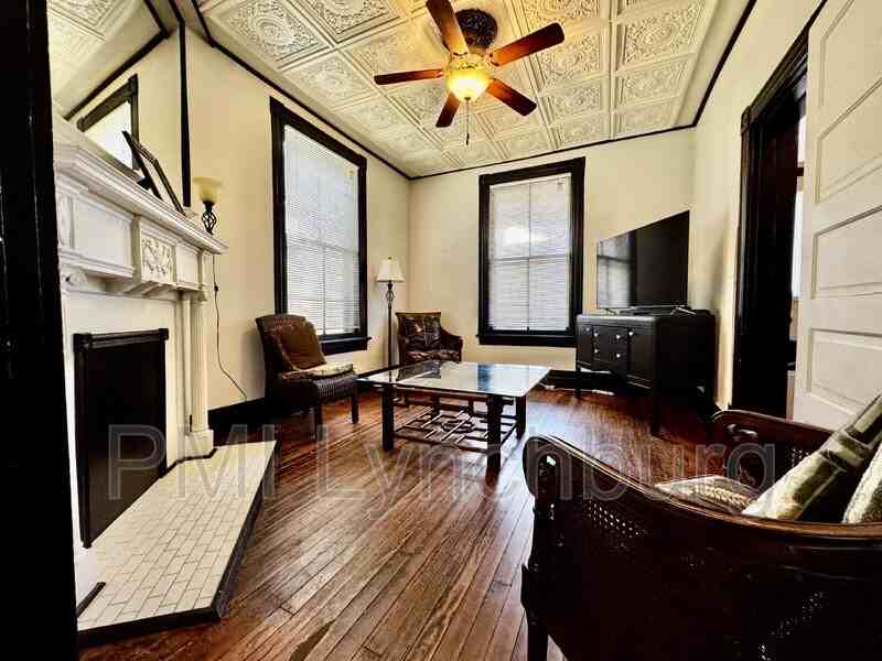 1316 Harrison St - Photo 7 of 18