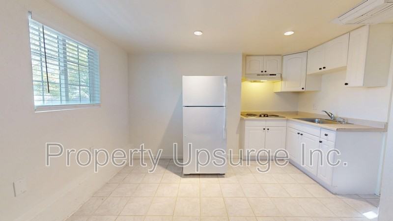 1508 Montana Ave - Photo 2 of 7