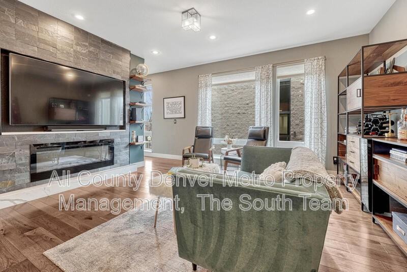 2432 N Washington St - Photo 3 of 14