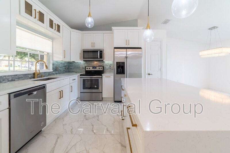 14426 Indian Ridge Trl - Photo 5 of 33