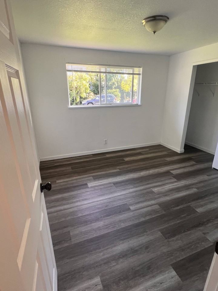 3203 W St #3203W - Photo 3 of 8