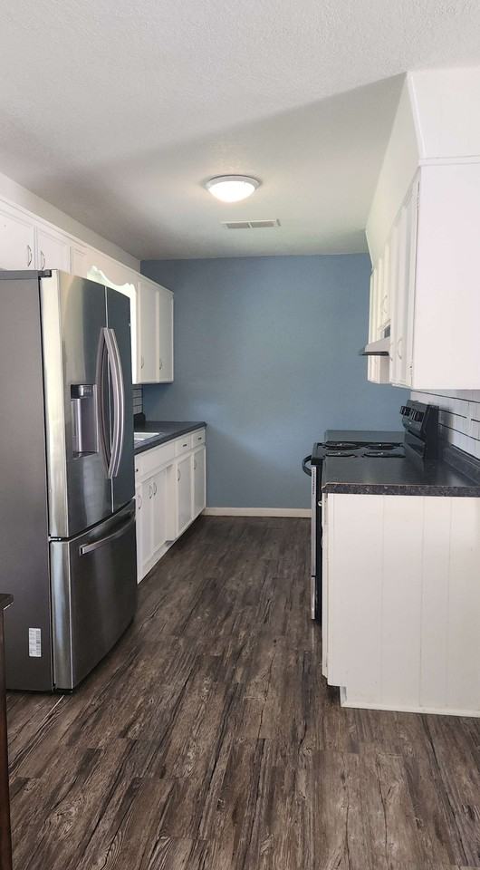 109 Gateway Cir - Photo 3 of 8