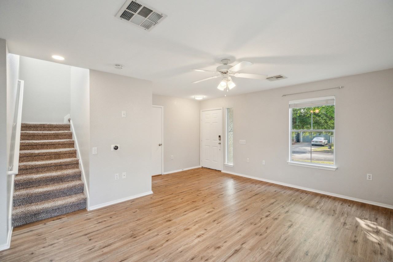 11328 Hungry Horse Dr - Photo 2 of 30