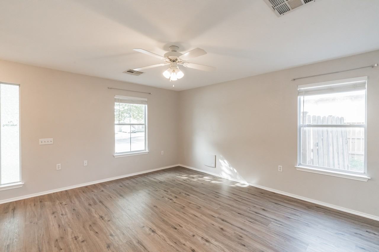 11328 Hungry Horse Dr - Photo 3 of 30