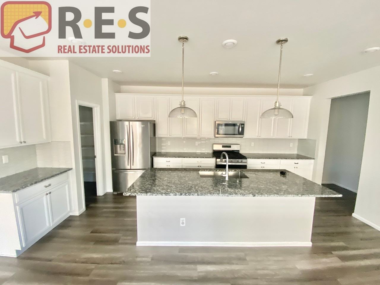 7188 Finsberry Way - Photo 3 of 16