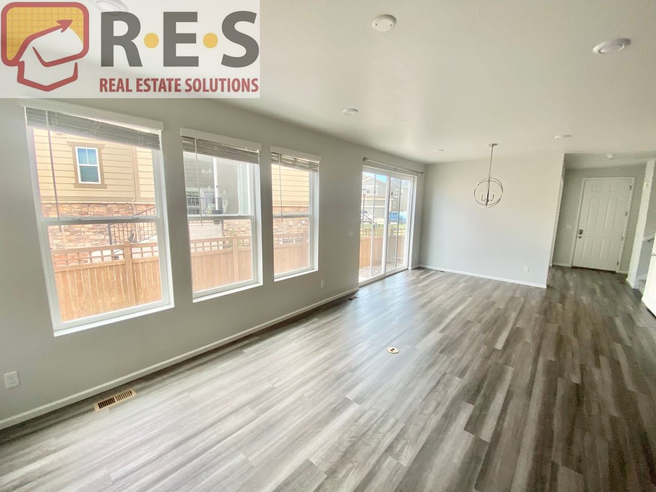 7188 Finsberry Way - Photo 6 of 16