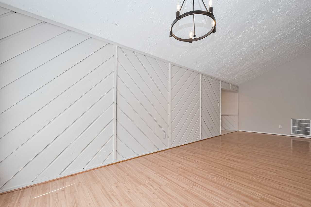 2606 Lexington Woods Dr - Photo 7 of 32