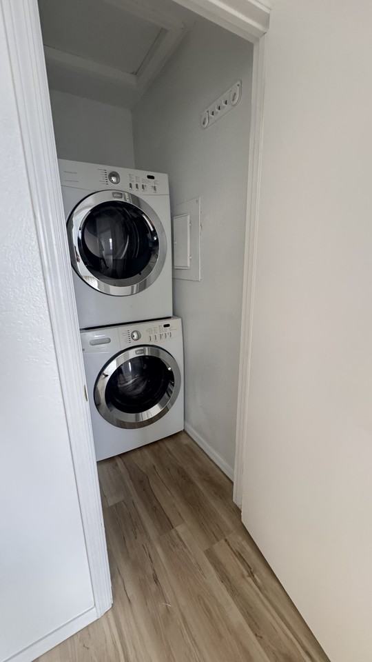 2035 S Elm St #233 - Photo 5 of 22