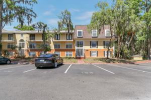 featured image of 3977 Versailles Dr #3977F