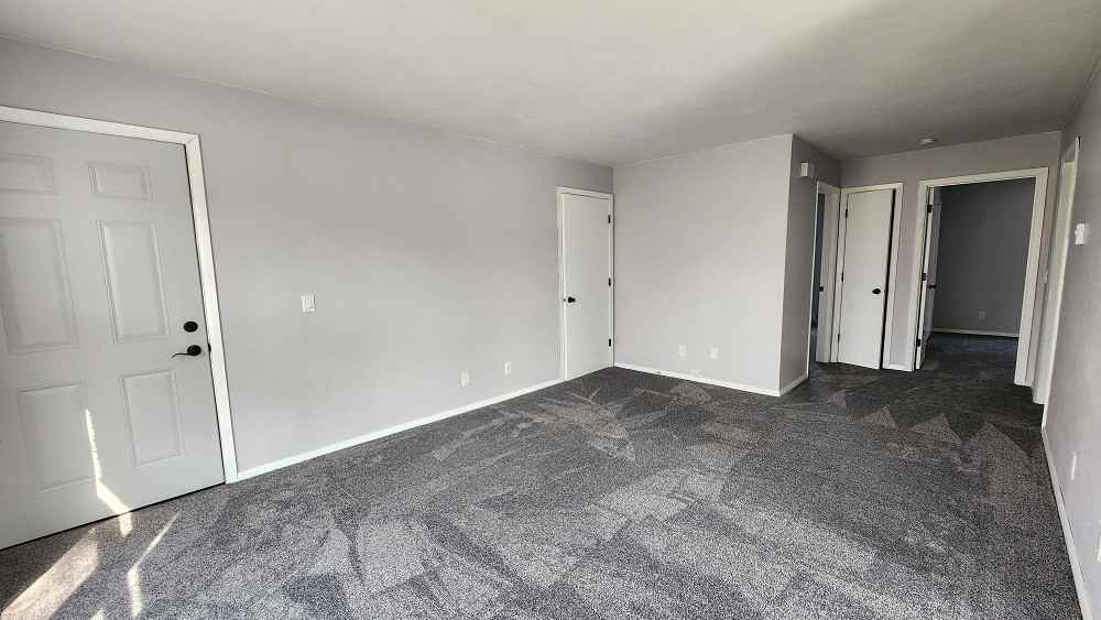 1036 Meadow St - Photo 3 of 11