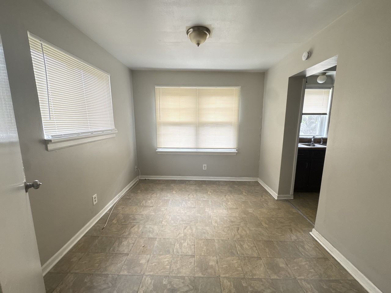 10193 Green Valley Dr - Photo 6 of 9