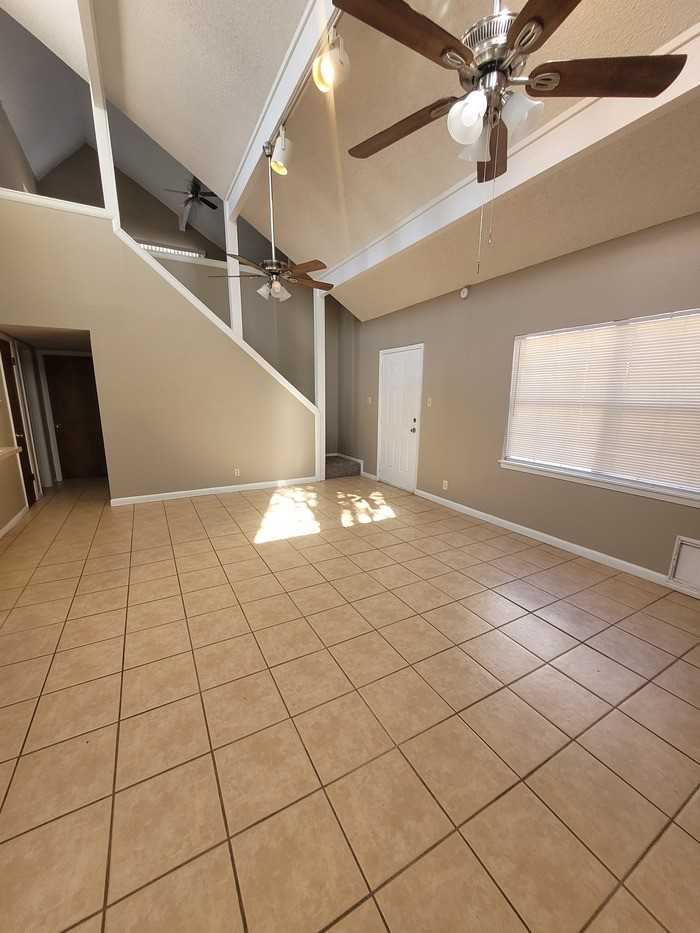 4243 Siesta Ln - Photo 3 of 30