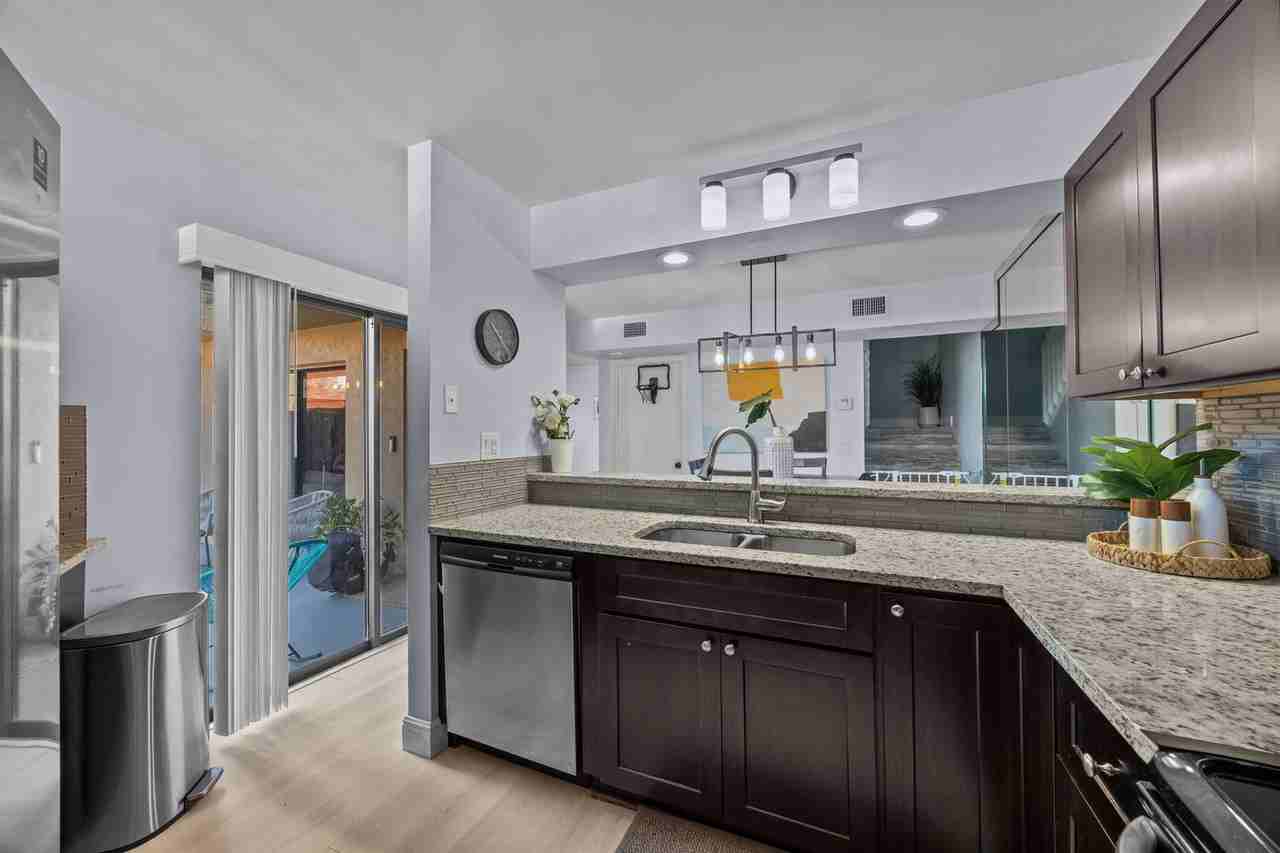 8182 Thames Boulevard - Photo 3 of 14