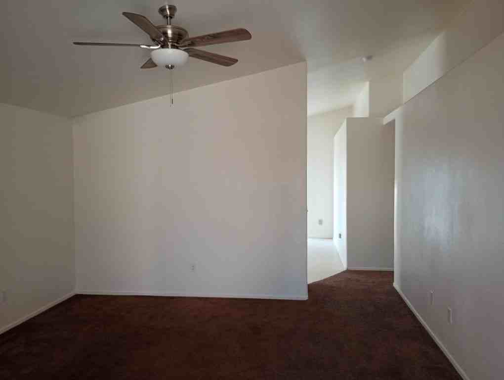 12337 W Lobo Dr - Photo 4 of 20