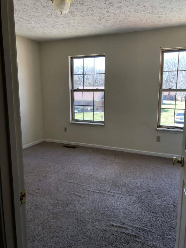 1024 Northwood Loop - Photo 3 of 9