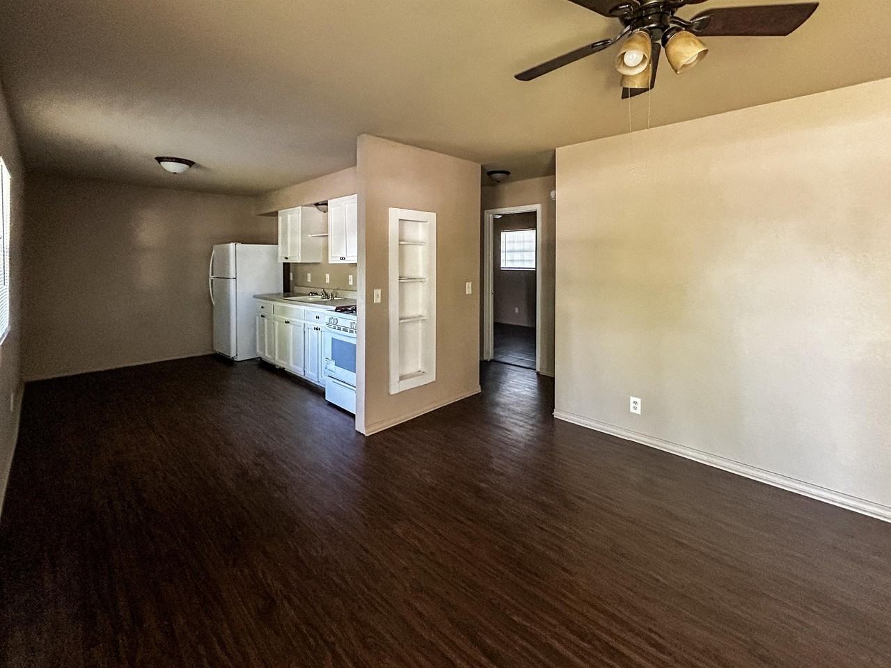 816 West Hastings Avenue - Photo 2 of 7