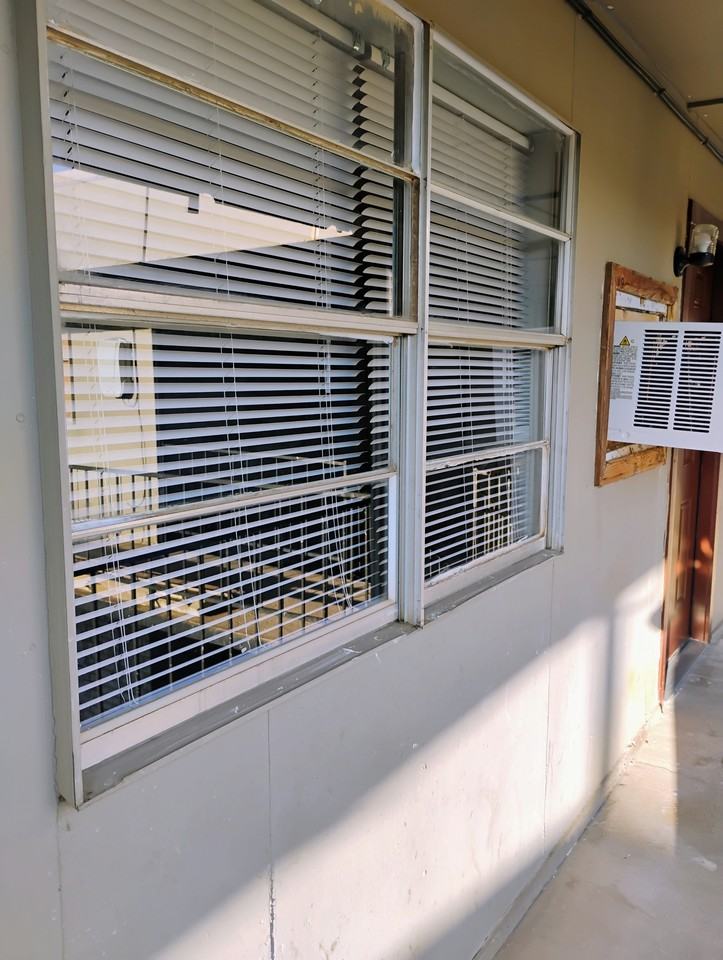 Lawton Courtyard Apartments - Photo 4 of 31