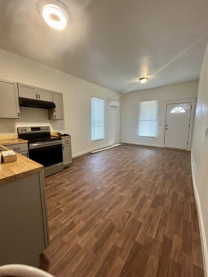 909 Choctaw Street - Photo 3 of 7