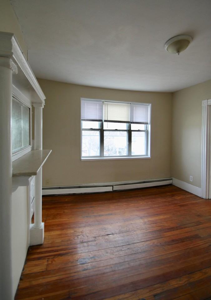 155 Ohio Avenue - 3 - Photo 2 of 4