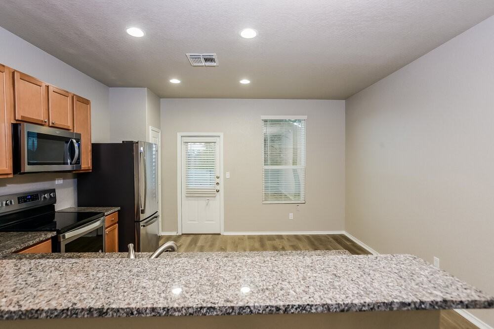 10159 Round Rdg - Photo 5 of 16