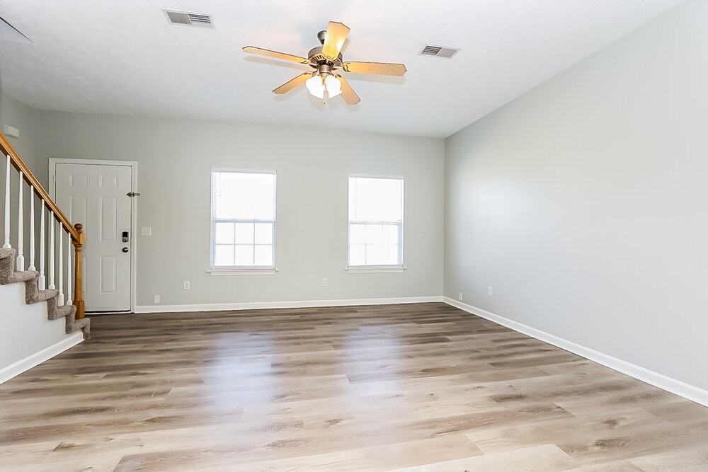 459 Nyu Pl - Photo 4 of 17