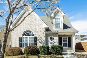 featured image of 2050 Uptown Sq