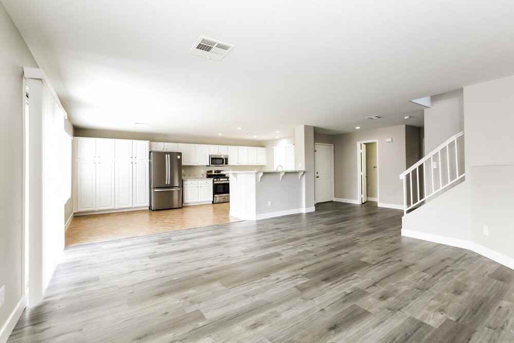 8652 Majestic Pine Ave - Photo 5 of 17