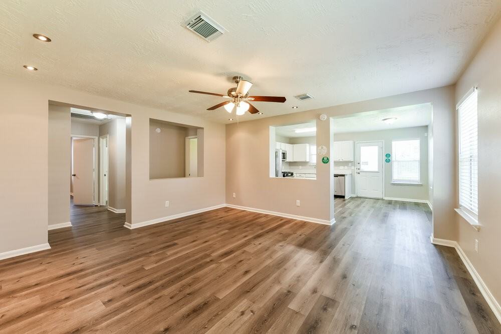 10247 Country Squire Blvd #1 - Photo 3 of 16